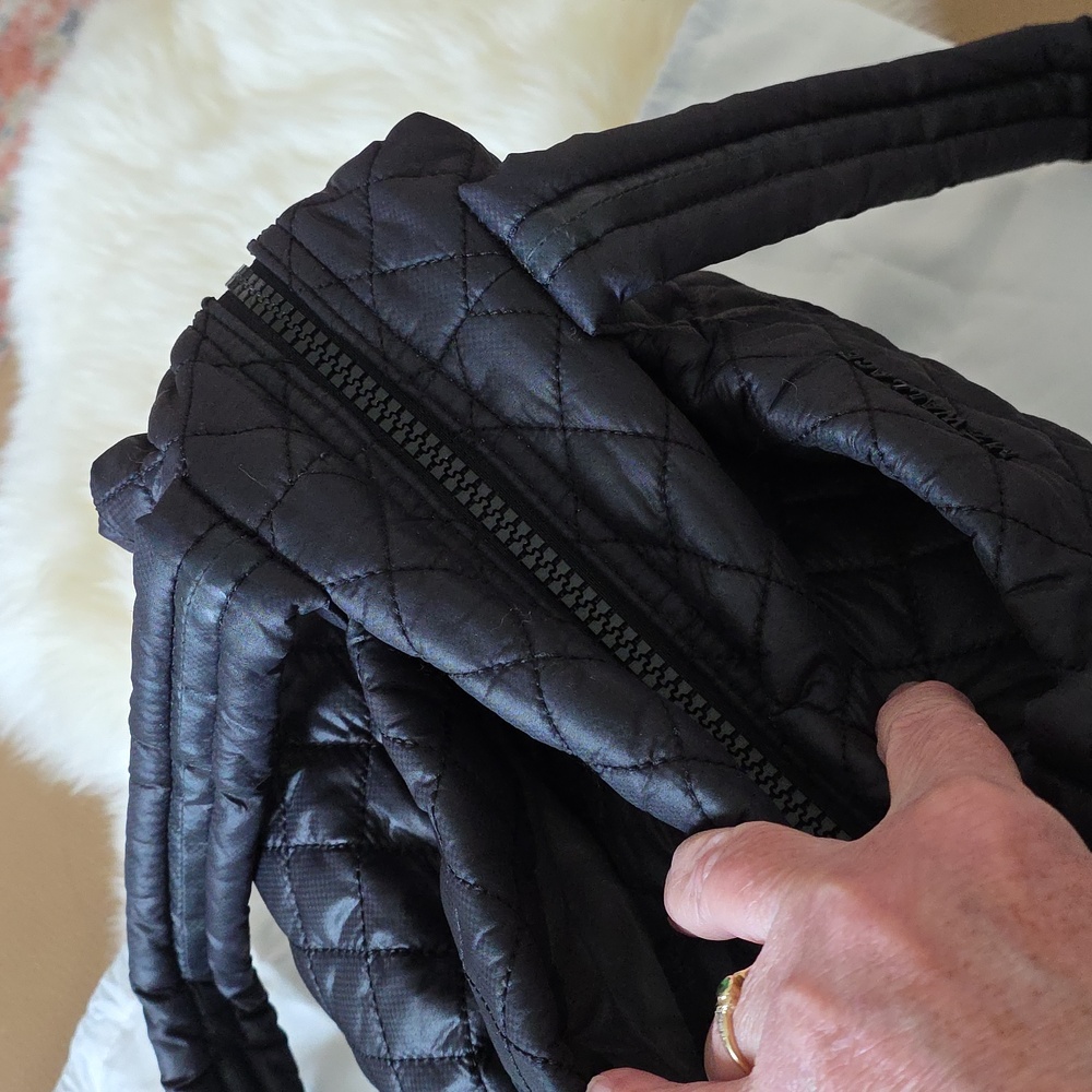 Gorgeous MZ Wallace Black Quilted Crossbody/Shoulder Bag 🖤🎁❤️ - Picture 9 of 16
